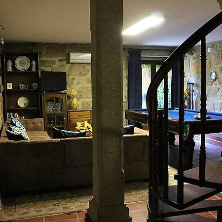 Casa Da Pedrosa Bed & Breakfast *