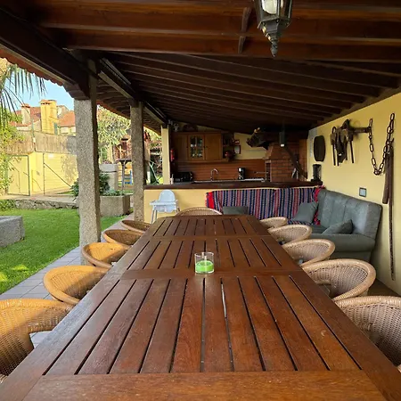 Casa Da Pedrosa Bed & Breakfast *